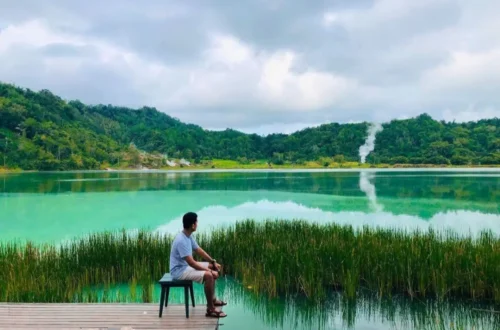 Danau Linow