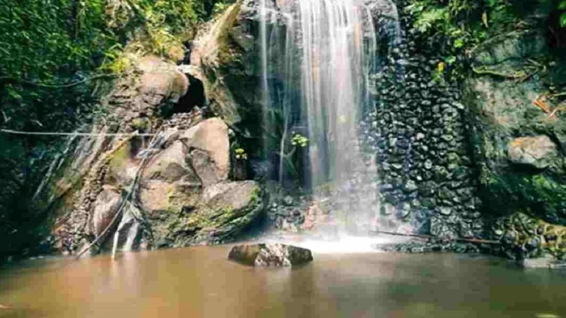Objek wisata Curug Sidomba