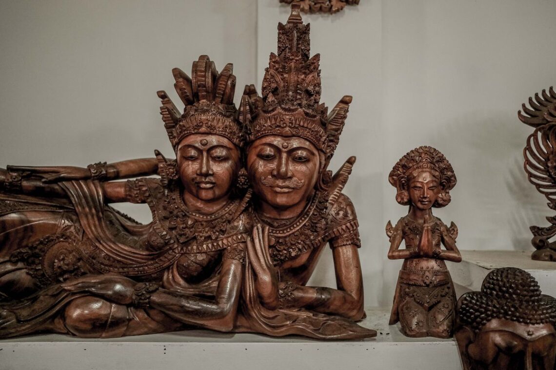 Seni Ukir Bali