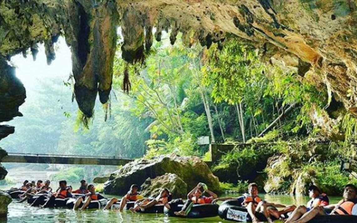 paket wisata Goa Pindul