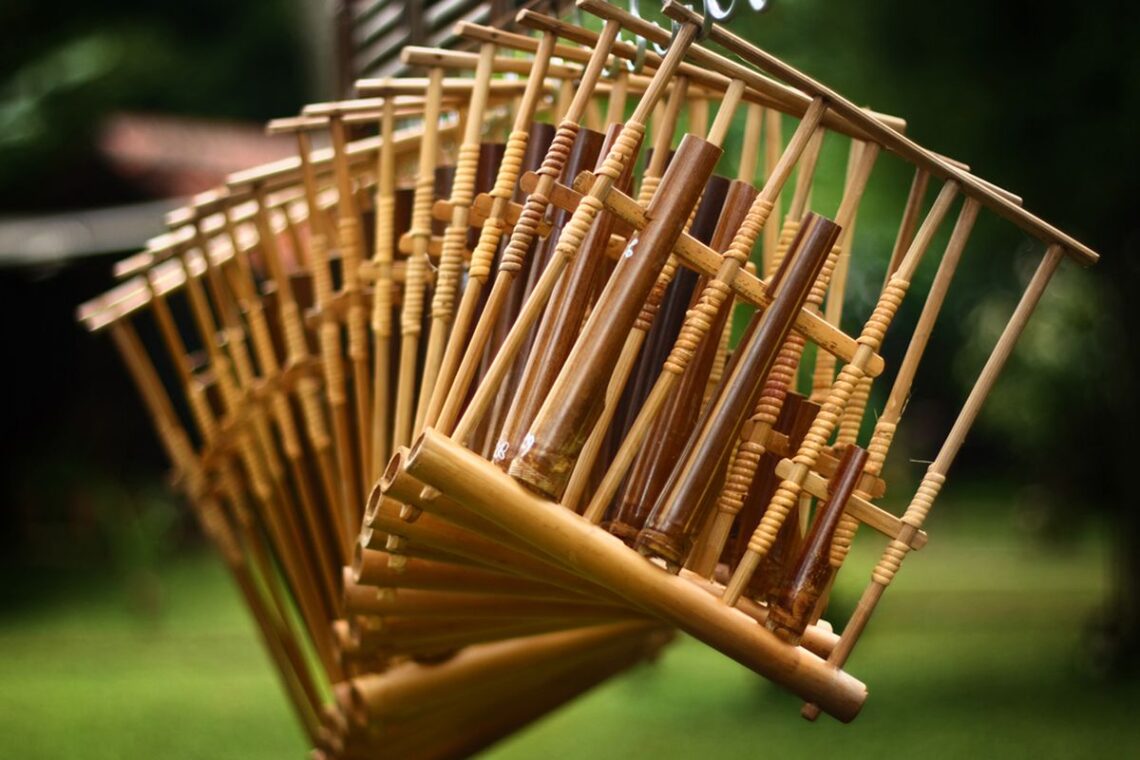 Alat Musik Sunda Angklung