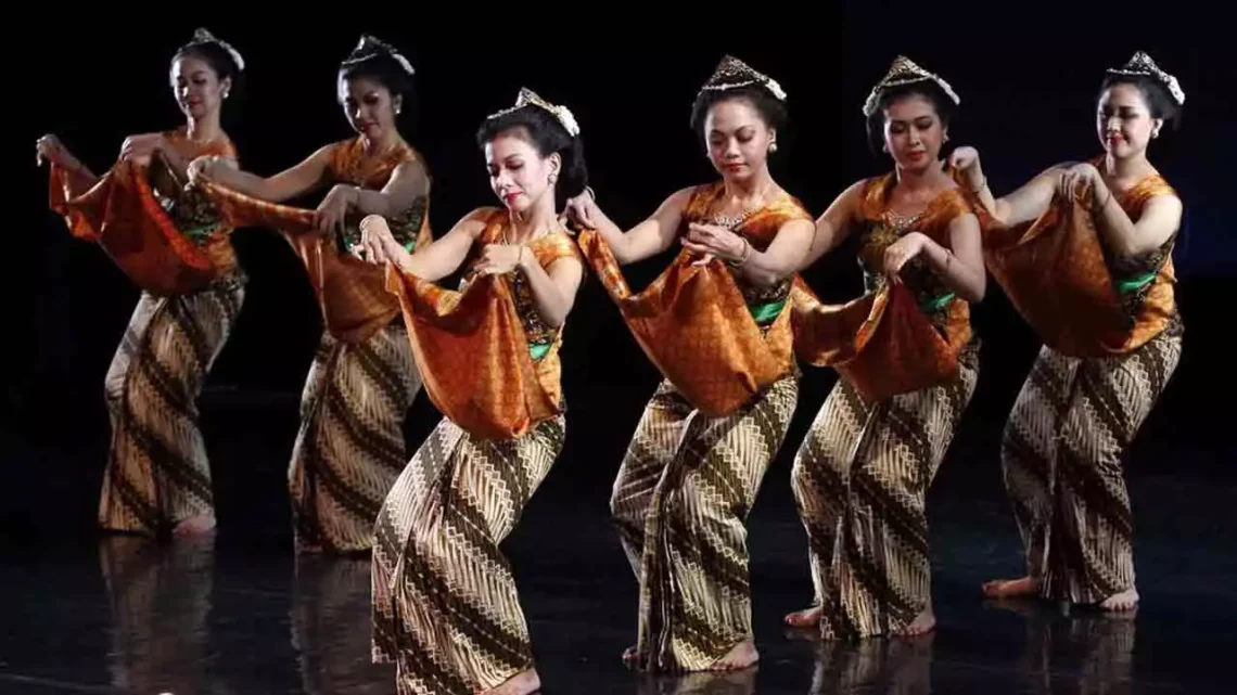 Tari Jawa Bedhaya Ketawang