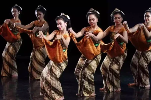 Tari Jawa Bedhaya Ketawang